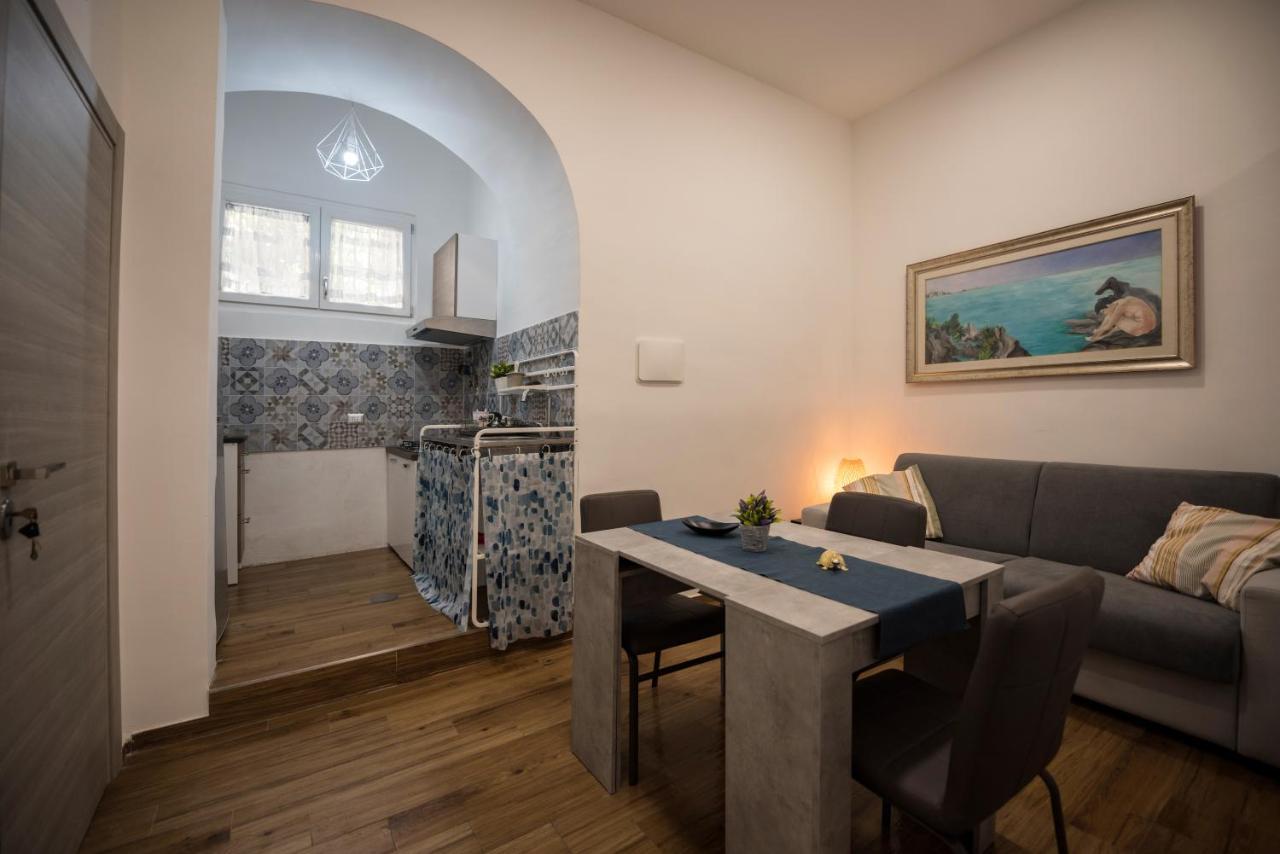 Ferienwohnung Dimora Francesca Salerno Exterior foto
